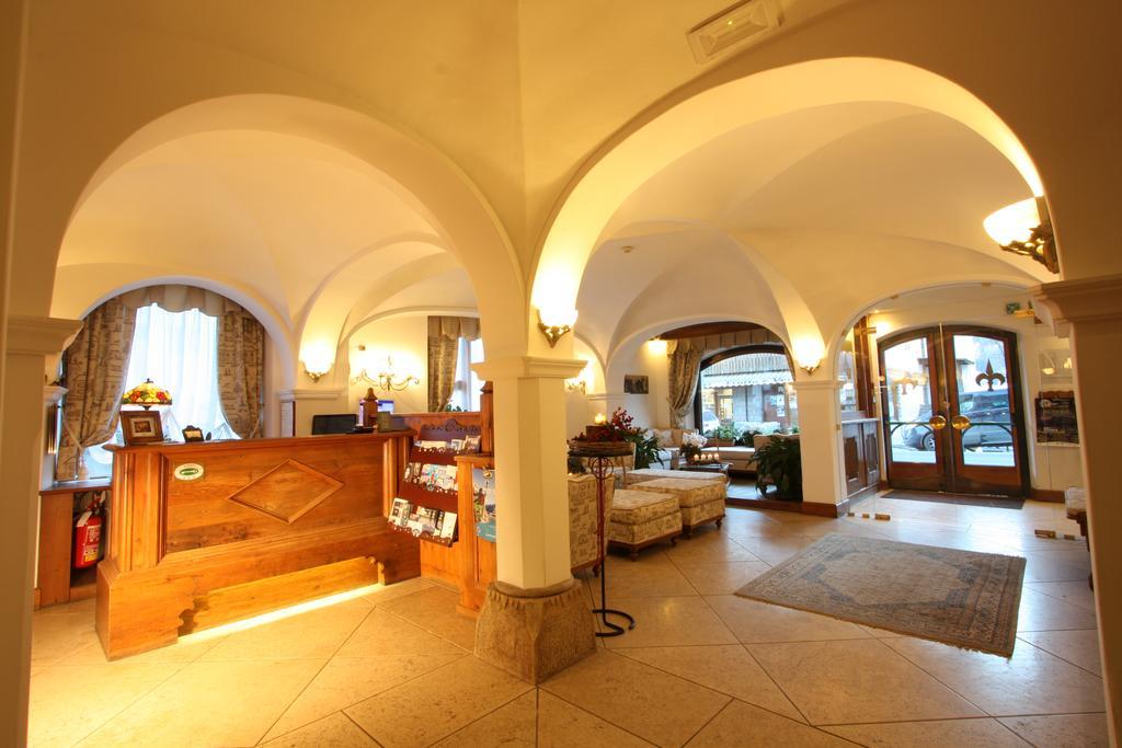 Hotel Trieste Cortina dʼAmpezzo Esterno foto