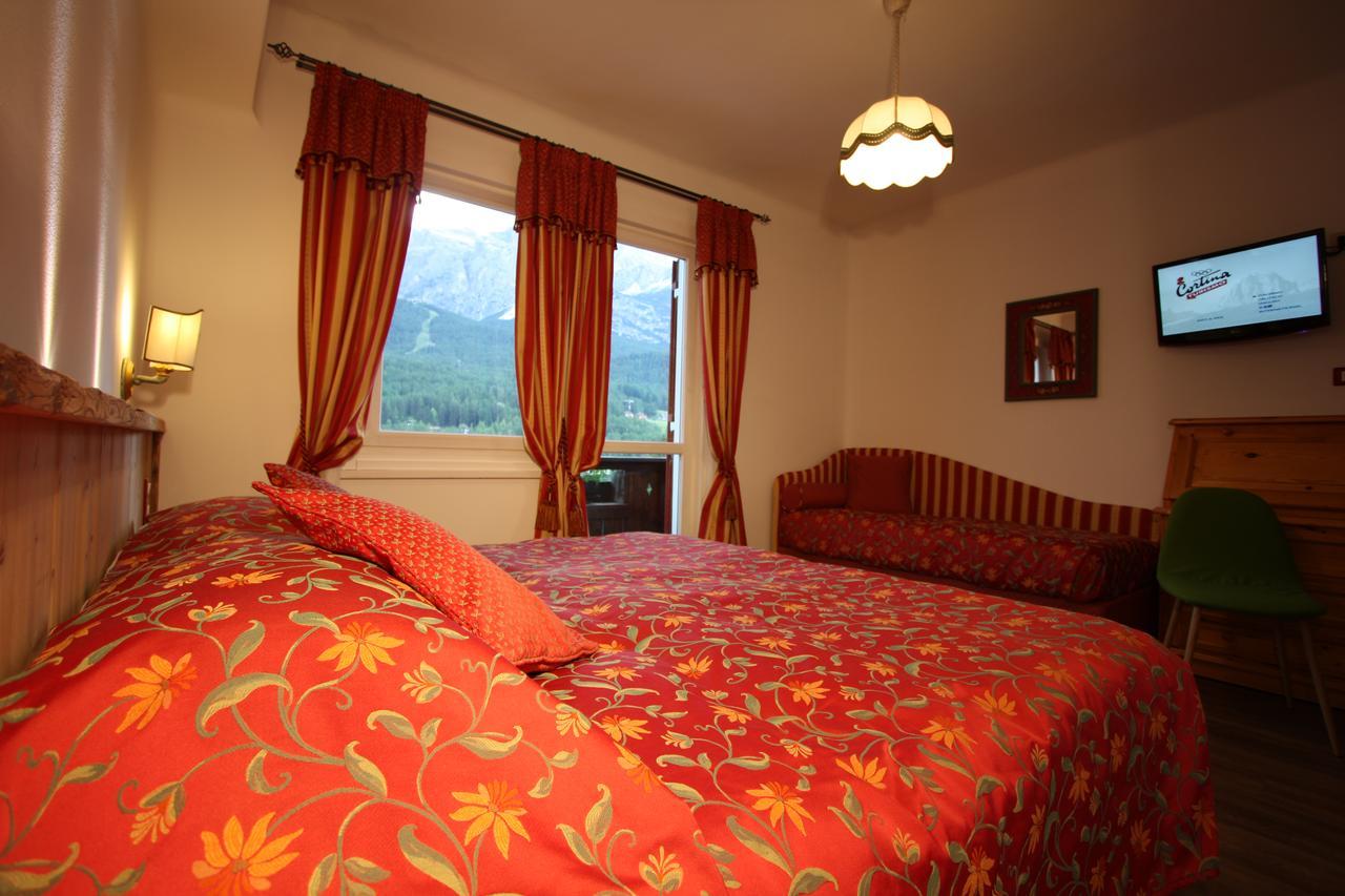Hotel Trieste Cortina dʼAmpezzo Esterno foto