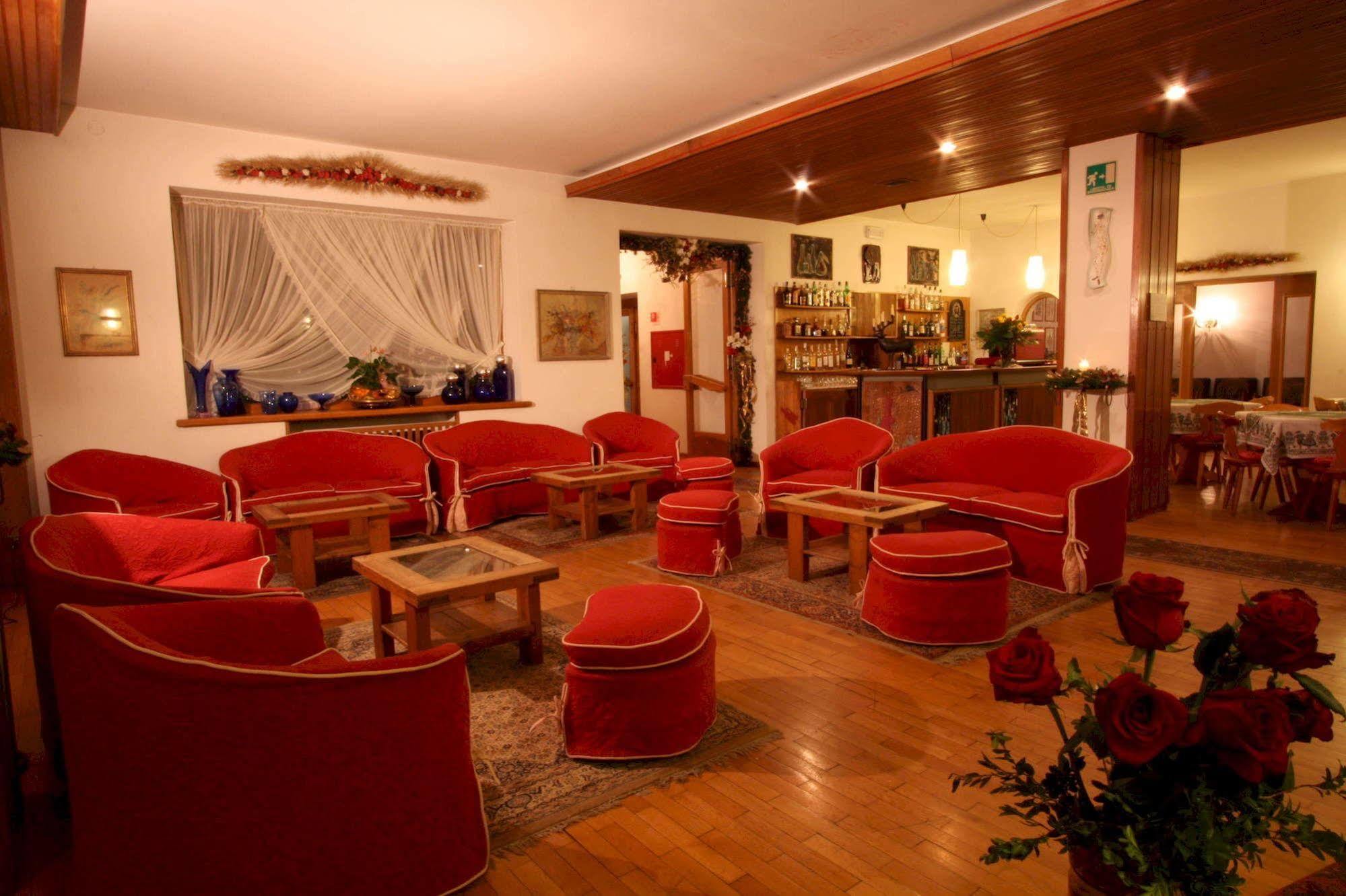 Hotel Trieste Cortina dʼAmpezzo Esterno foto