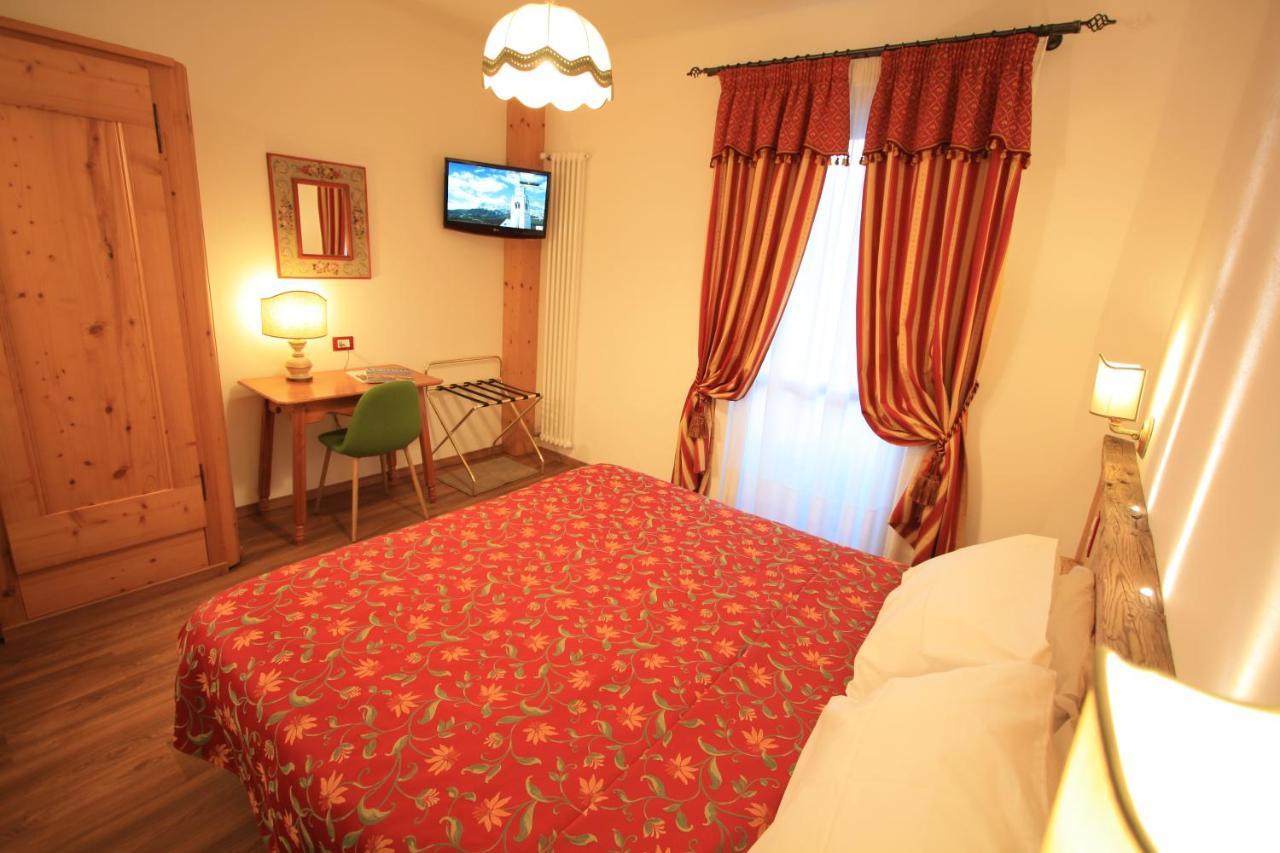 Hotel Trieste Cortina dʼAmpezzo Esterno foto